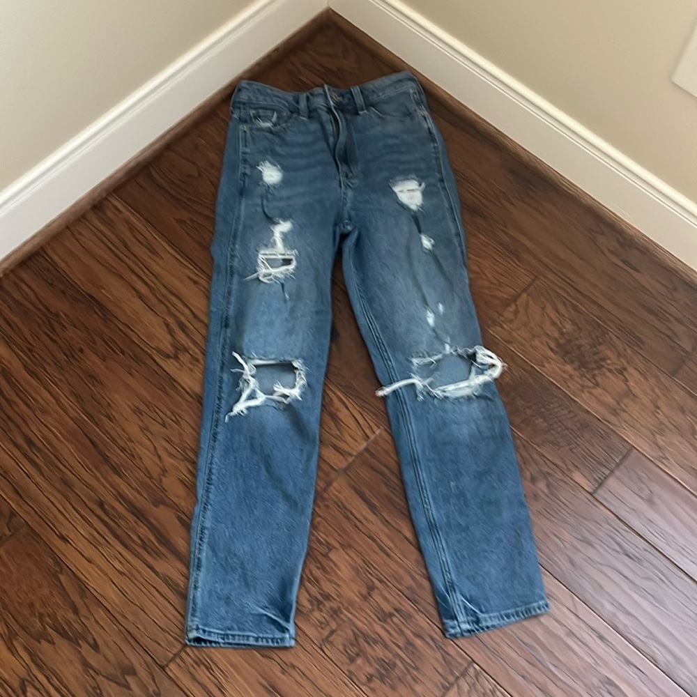 Women’s hollister mom jeans